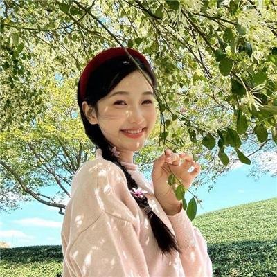 埃舍尔街的红色邮筒